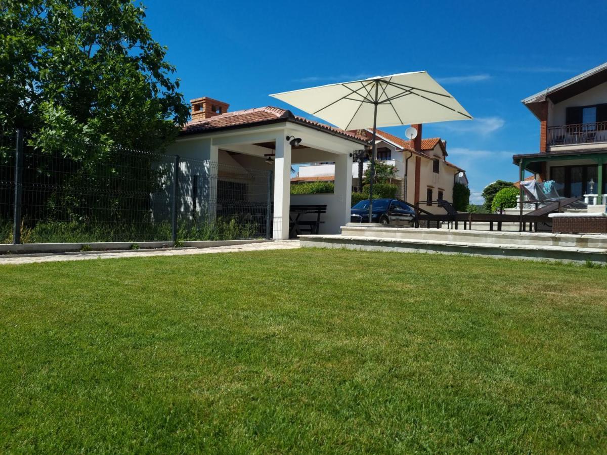 Villa Lukas Sukošan Exterior foto